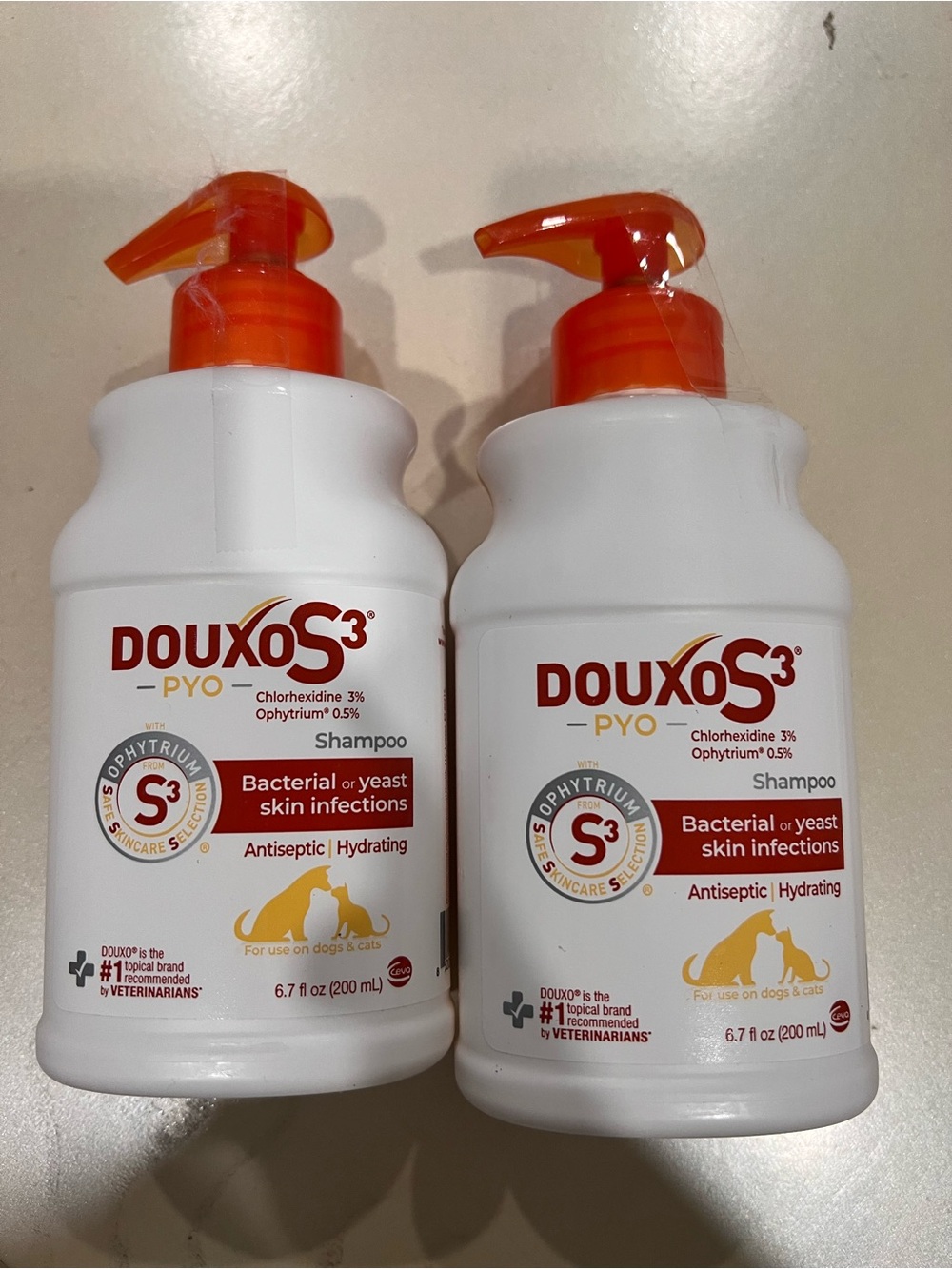 Douxo Hydrating Shampoo for Pets Dog and Cats (White & Orange)
